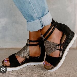 Boutique By Corkys Browning  Gunmetal Wedge Heel Sandals Size 8